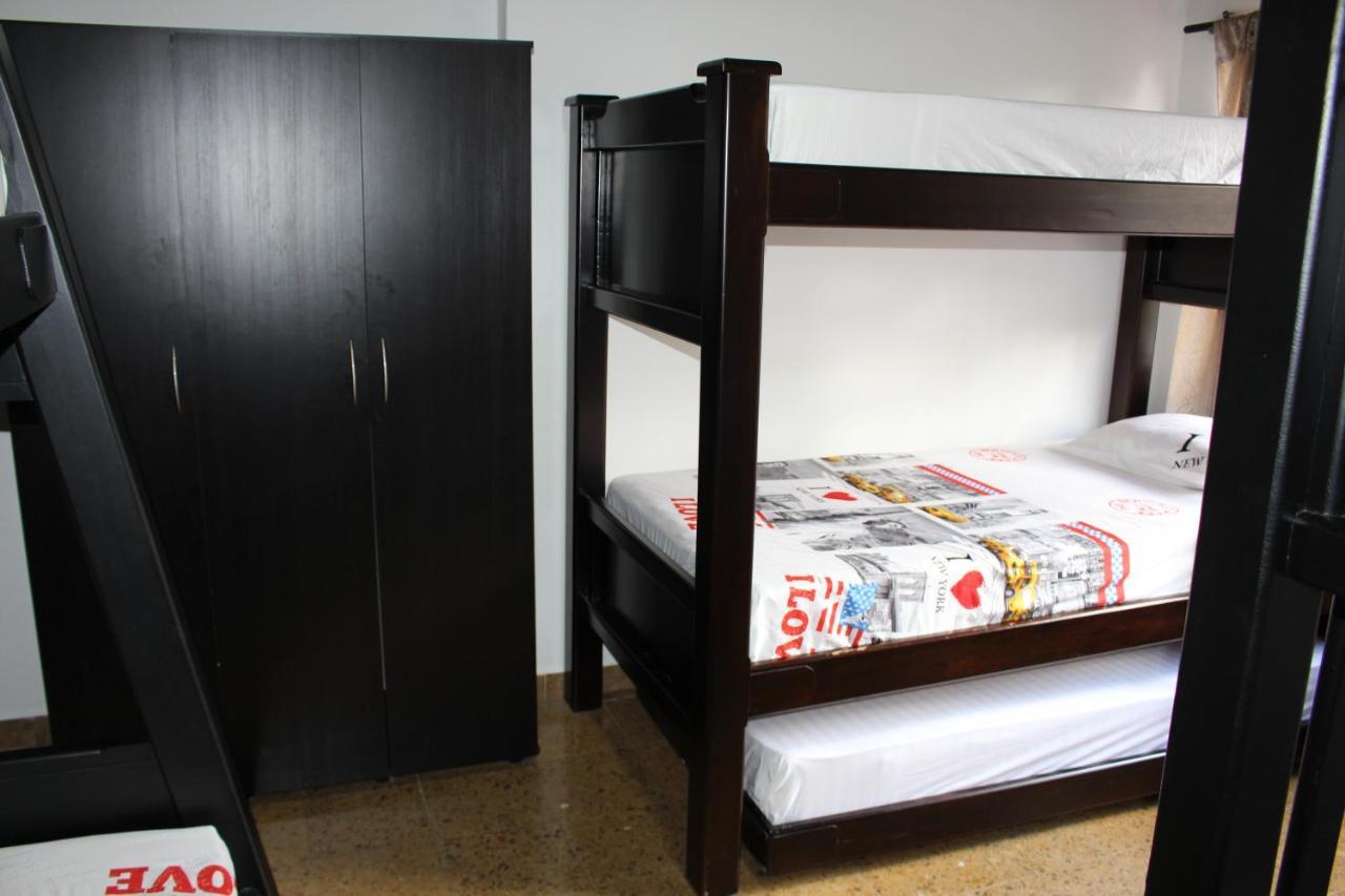 Apartamentos Excelente Ubicacion Medellín Exterior foto