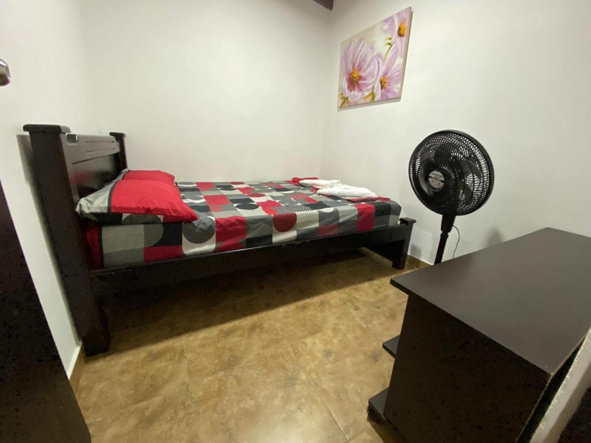 Apartamentos Excelente Ubicacion Medellín Exterior foto